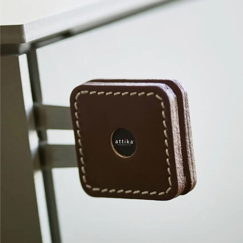 FotoEen haard met rust, warmte en een strak design